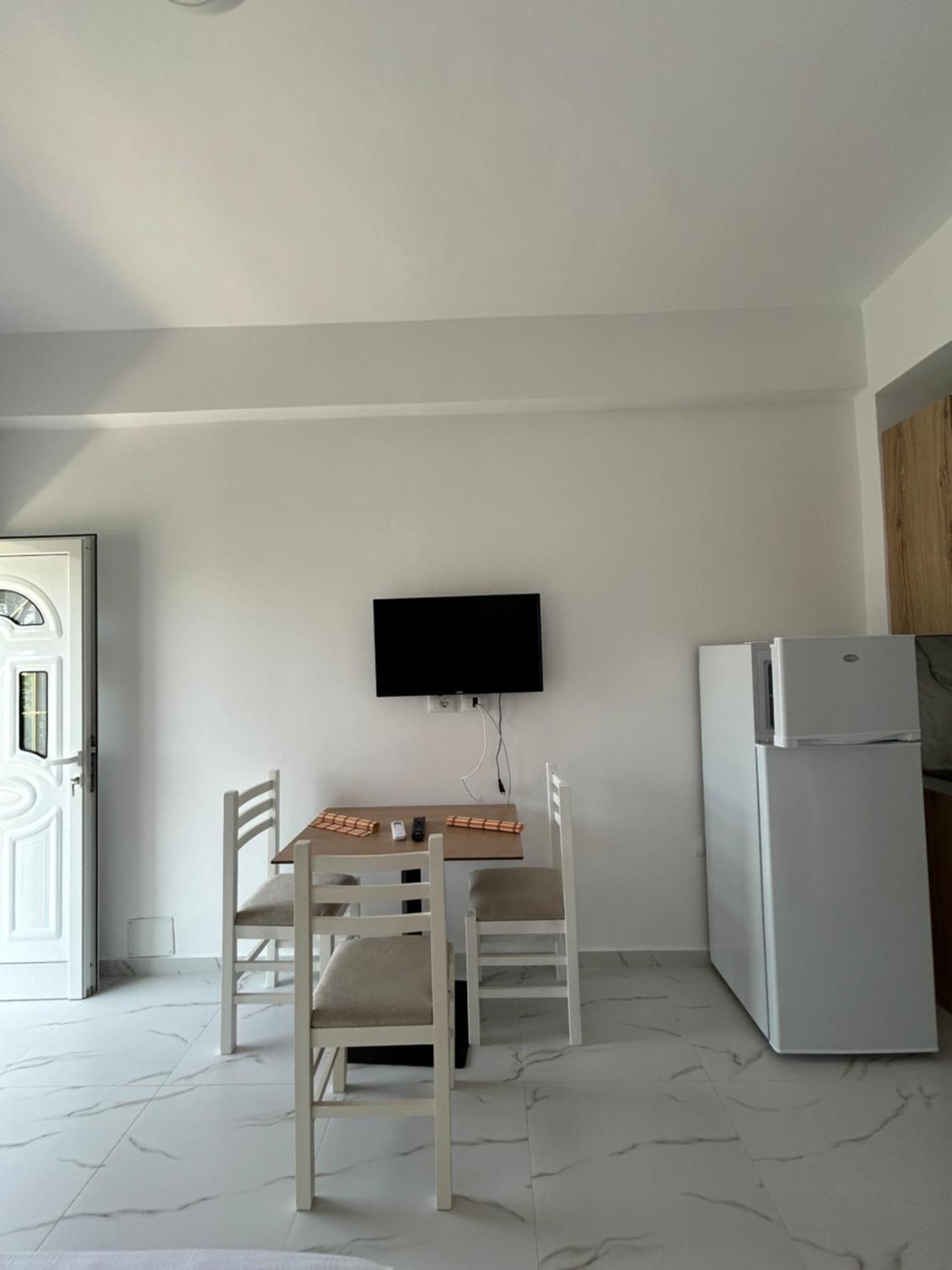 Vila Roan Vlore Bagian luar foto