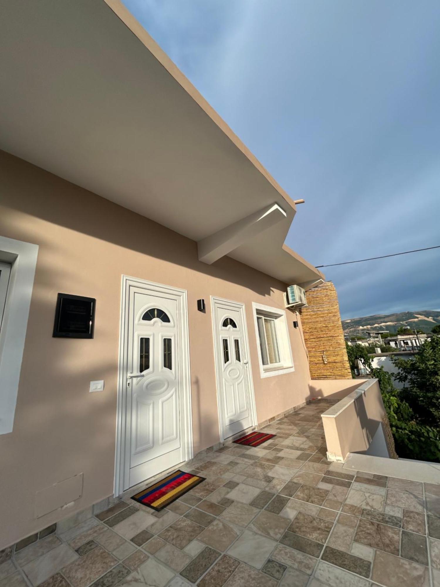 Vila Roan Vlore Bagian luar foto
